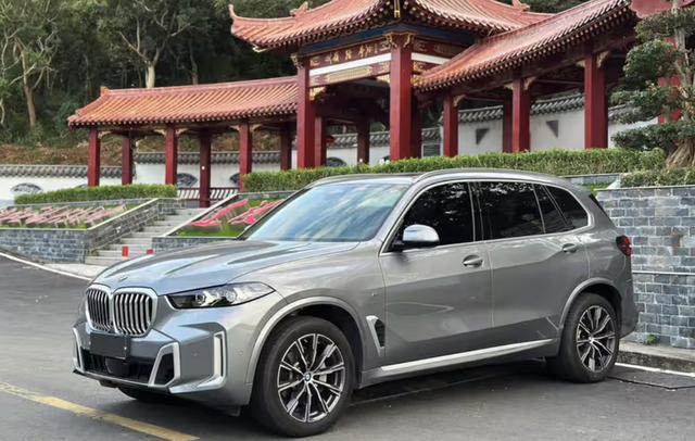 宝马SUV“妥协了”，从61.5万降至52.68万，搭载3.0T+381马力-有驾